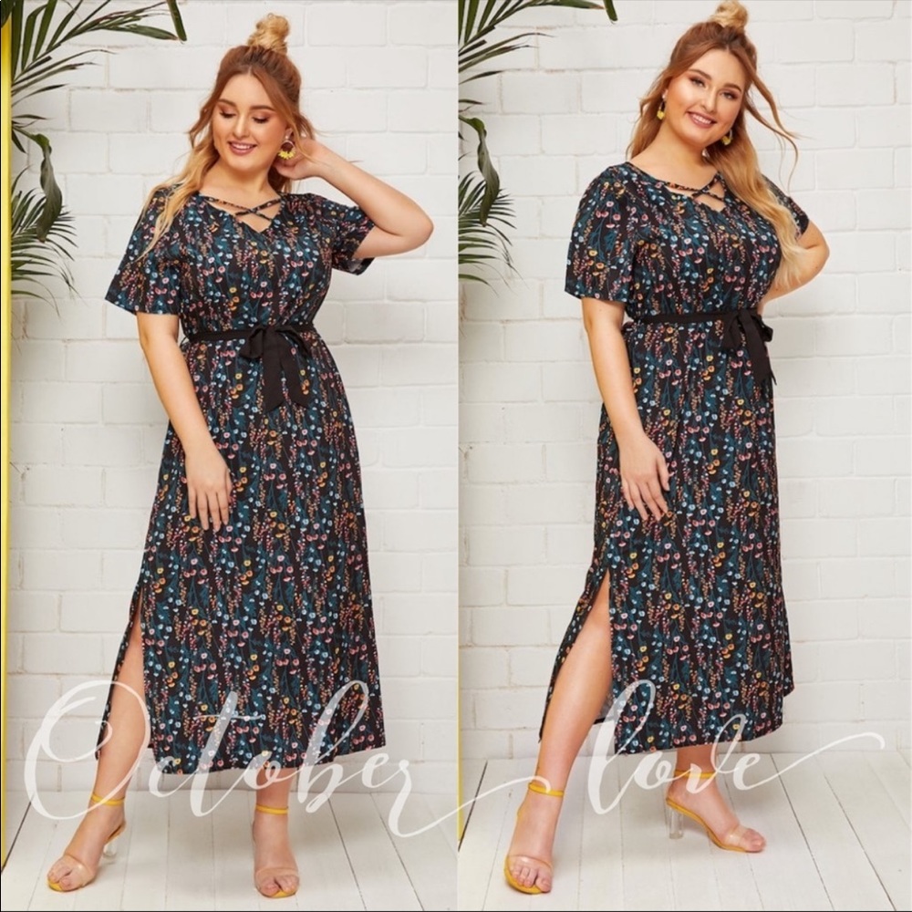 PLUS SIZE Adorable Floral Maxi Dress - Picture 3 of 6